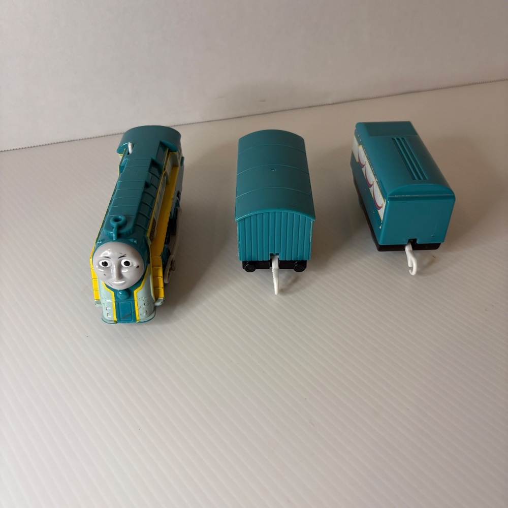 Thomas & Friends Connor TrackMaster Motorized Train Engine Passenger Coach WORKS - Picture 4 of 10